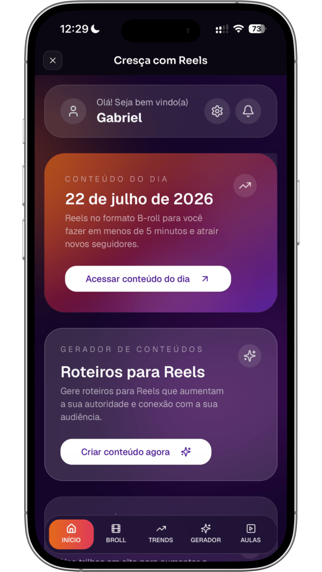 Tela inicial mobile da plataforma com o conteúdo do dia, gerador de roteiros e músicas em alta